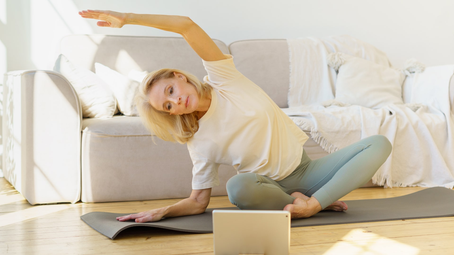 Transform Your Fitness Routine with This 30-Minute Full-Body Home Workout