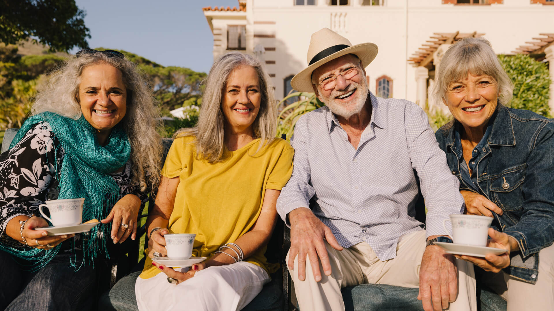 Choosing Your Perfect Retirement Home: Senior Communities vs. Staying Put