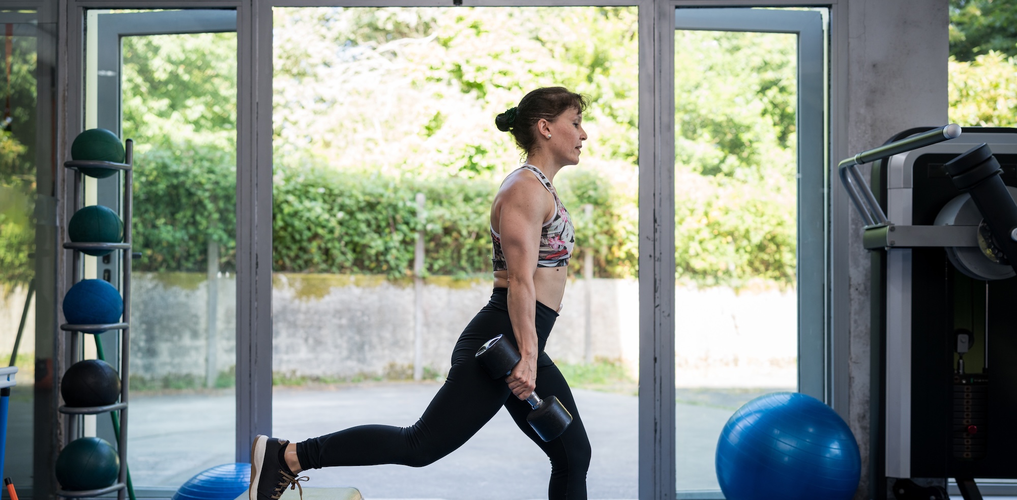 Weightlifting for Beginners: Free Weights vs. Machines (series part 3)